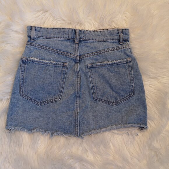 Zara Distressed Denim Mini Skirt - Size XS - Picture 3 of 4